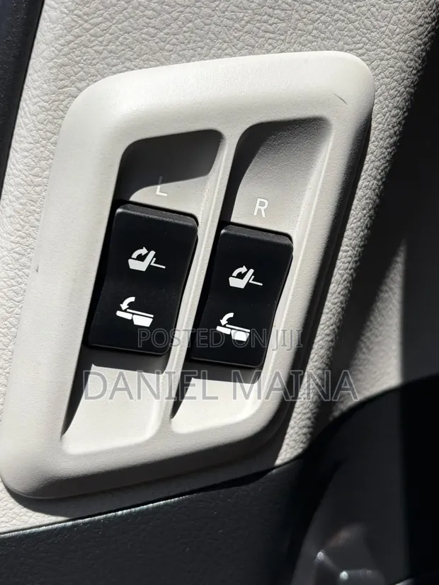 Toyota Land Cruiser Prado 2.7 TX-L 2017 Rangi ya Maroon - 1