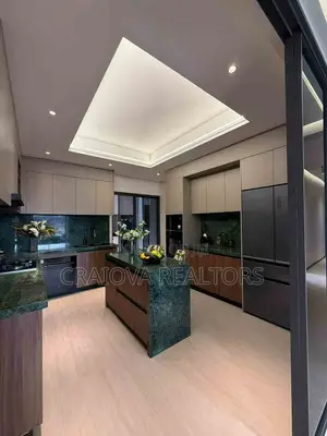 Apartment ya Vyumba 5 vya Kulala Inauzwa Spring Valley