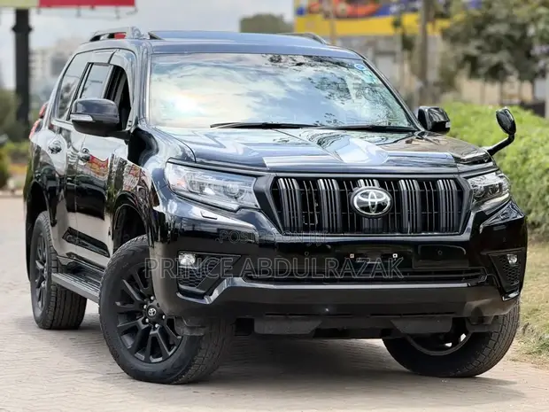 2023 Toyota Land Cruiser Prado 2.8 TXL Black - 1