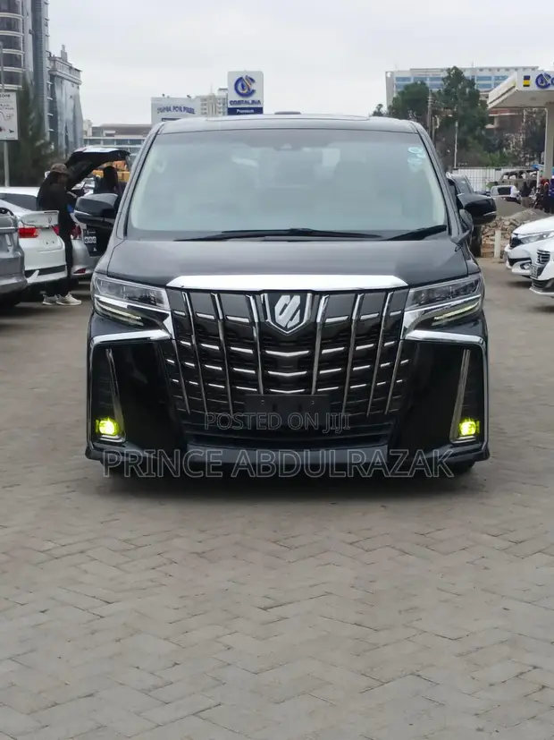 Toyota Alphard 2020 Nyeusi - 1