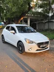 Mazda Demio 2017 Nyeupe - 2