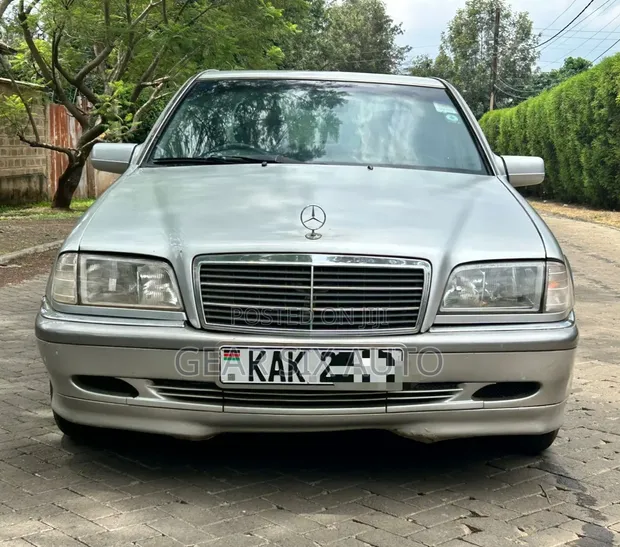 Mercedes-Benz E200 1998 Silver - 1