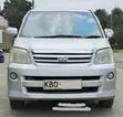 Toyota Noah 2005 Nyeupe - 3