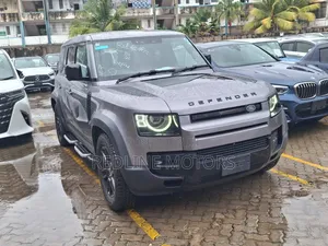 Land Rover Defender 2023
