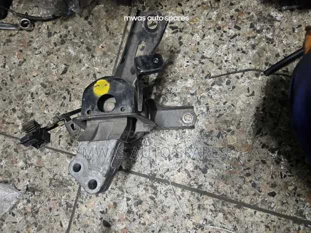 Toyota Rumion Engine Mounting - 1