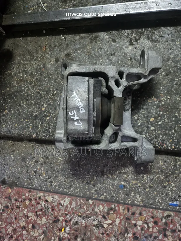 Mazda CX-5 Diesel Engine Mounting (Iliyo tumika) - 1