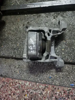 Mazda CX-5 Diesel Engine Mounting (Iliyo tumika)