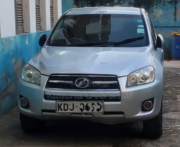 Toyota RAV4 2015 Nyeupe - 1