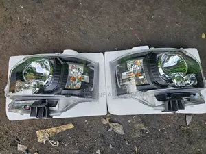 Toyota Hiace 7L/9L Headlights za LED - Mpya Kabisa
