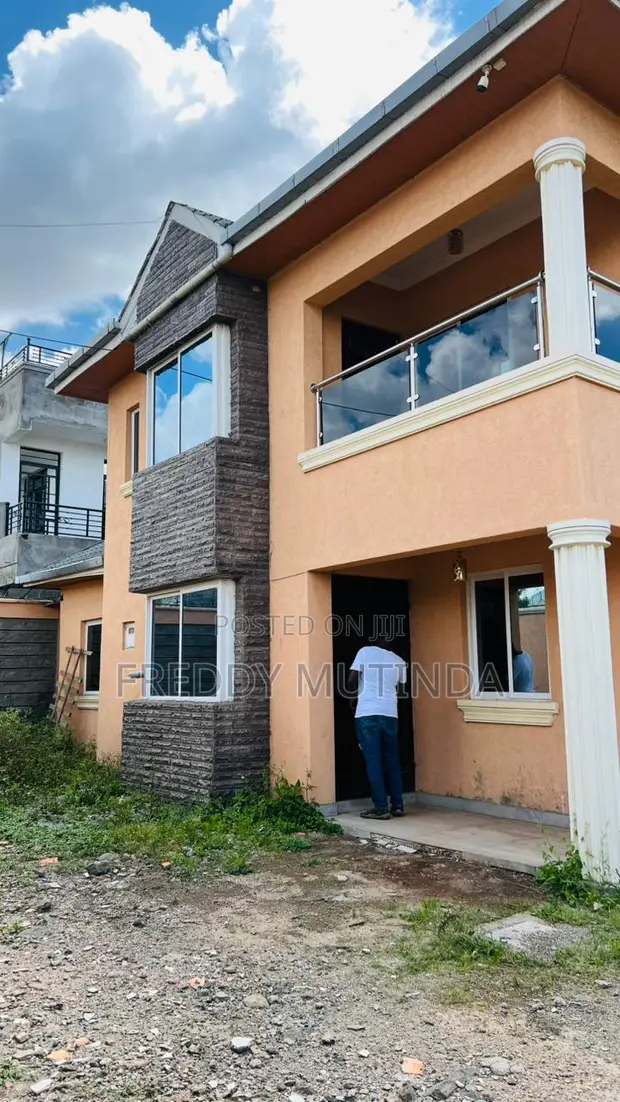 5 Bedroom House for Sale in Utawala Complex - 1
