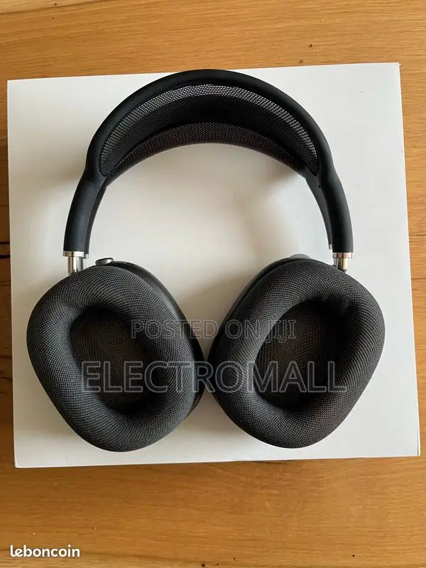 Apple AirPods Max Wireless Over-Ear Headphones - 1