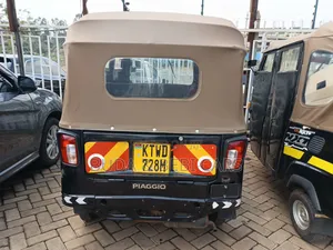 Piaggio Three-Wheeler TukTuk 2025 - Black