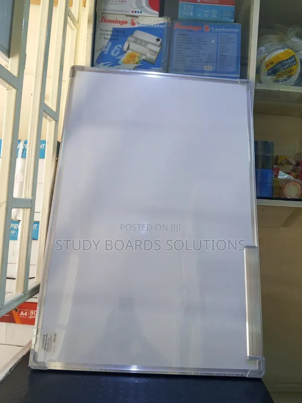Ubao Nyeupe wa 90cm x 60cm kwa Shule za Nyumbani - 1
