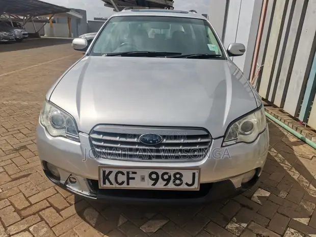 Subaru Outback 2.5i 2008 Silver - 1