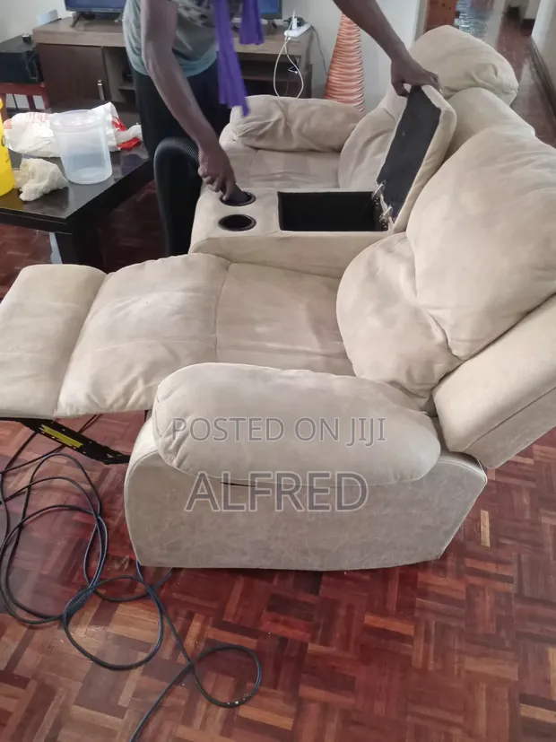 Identity Carpet Cleaners - 1