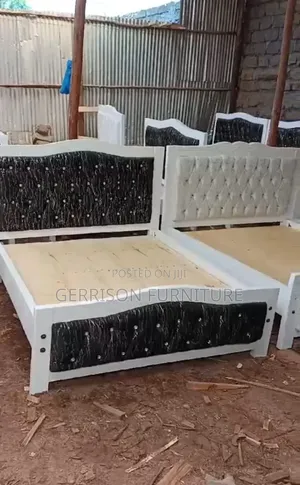Kitanda cha Mbao Nyeupe cha Kisasa 5x6
