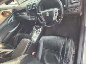 Toyota Crown Athlete 2011 White