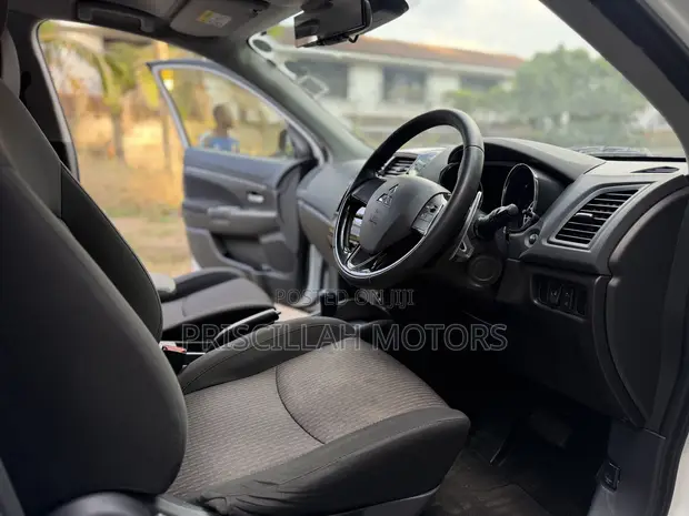 Mitsubishi RVR 2019 White - 1