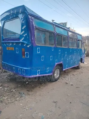Isuzu NQR 2008 Blue