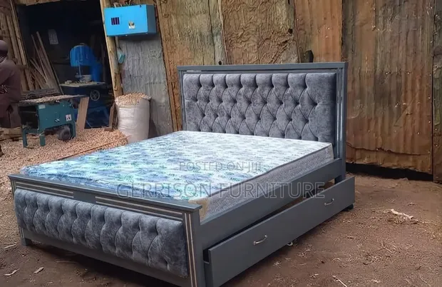 Kitanda cha Premium cha Mocket cha Kijivu cha 5x6 chenye Uhifadhi (Bila godoro) - 1