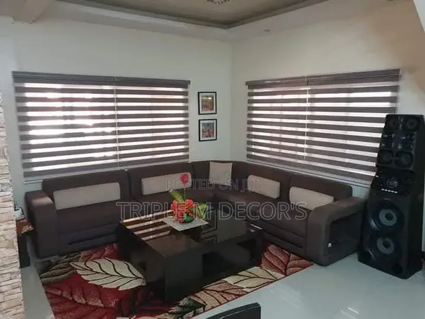 Blinds za Horizontal za Kitambaa Chenye Muundo Lainifu - 1