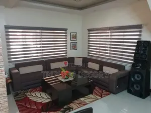 Blinds za Horizontal za Kitambaa Chenye Muundo Lainifu