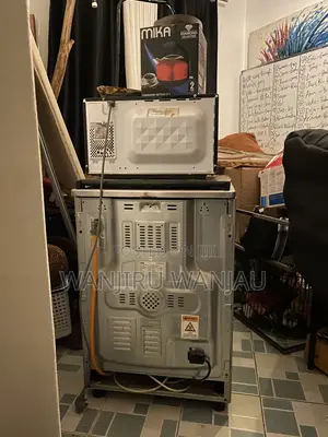 Von 3+1 Cooker & Daewoo Microwave Combo - Moving Sale