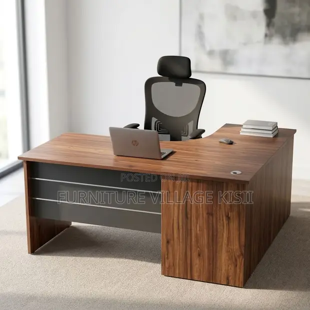 160cm Curved Office Table - 1