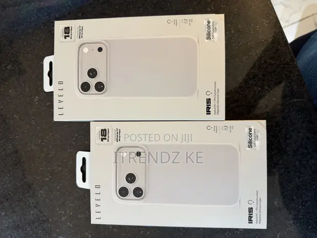 White Levelo Iris Hybrid Magnetic Silicone Case for iPhone 18/17 Pro Max - 1