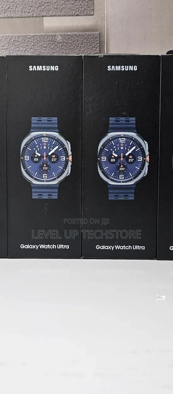 Samsung Galaxy Watch Ultra Blue - 1