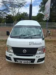 Nissan Caravan E25 2013 Nyeupe - 2