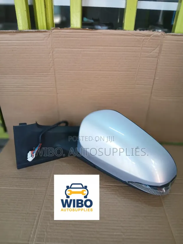 Toyota Vitz Jewela 2012+ Side Mirror (Electric, Blinker) - 1
