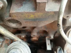 Mitsubishi Canter 2005 Nyeupe