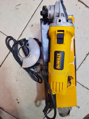DeWalt 720W 4" Angle Grinder Mpya Kabisa