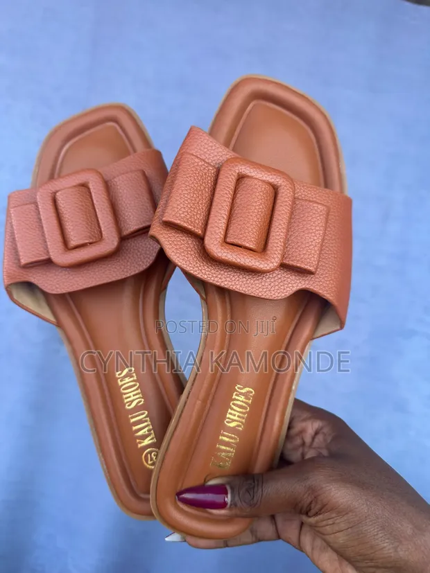 Sandals za Wanawake za Rangi Nyingi - Size 37-42 - 1