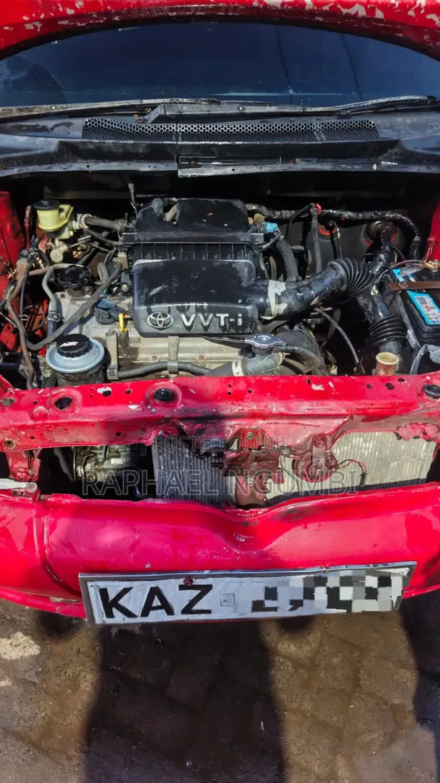 Toyota Vitz 1999 Nyekundu - 1