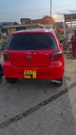 Toyota Vitz 1999 Nyekundu - 2