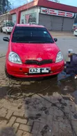 Toyota Vitz 1999 Nyekundu - 3