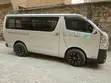 Toyota HiAce 2016 Nyeusi - 3
