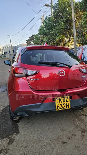 Mazda Demio 2019 Nyekundu