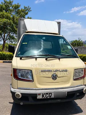 Ashok Leyland 2017 Cream White Box Truck