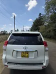 Toyota Land Cruiser Prado 2011 White - 5