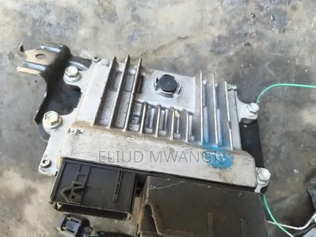 Daihatsu Mira Computer Module (ECU) - 1