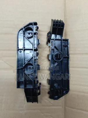 Honda CR-V RE4 Bumper Retainer/Slide/Bracket