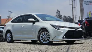 Toyota Corolla L 2020 Nyeupe