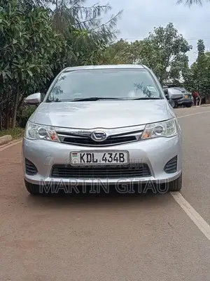 Toyota Corolla Fielder Hybrid 2015 Silver