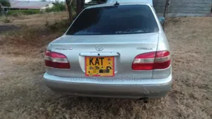 Toyota Corolla 1998 Nyeusi