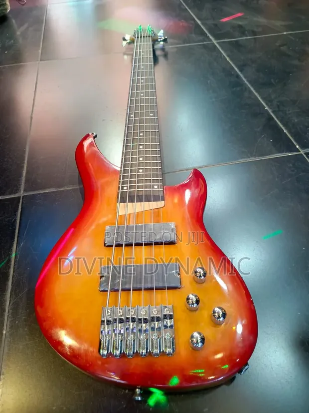 Gitaa la Fender la Kielektroniki la Nusu 6 Mpya - 1