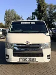 Toyota HiAce 2013 Nyeupe - 1