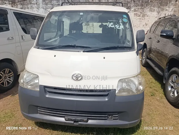 Toyota TownAce 2018 Nyeupe - 1